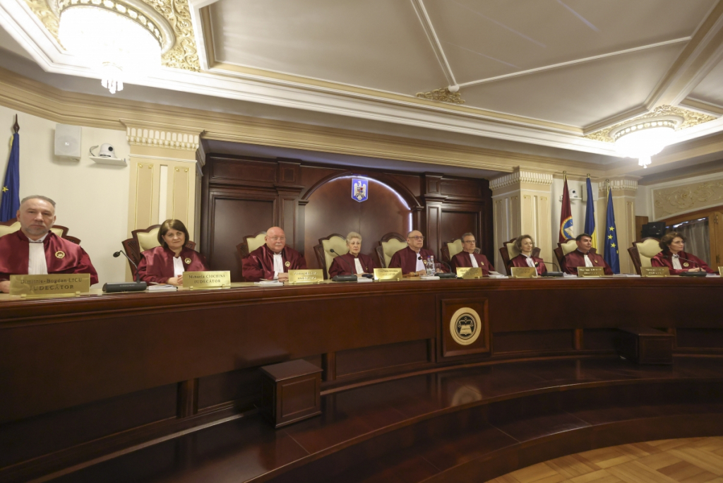 Ex-ministru al Justiției: Decizia CCR de a elimina caracterul public al declaraţiilor de avere şi interese - un regres grav şi periculos