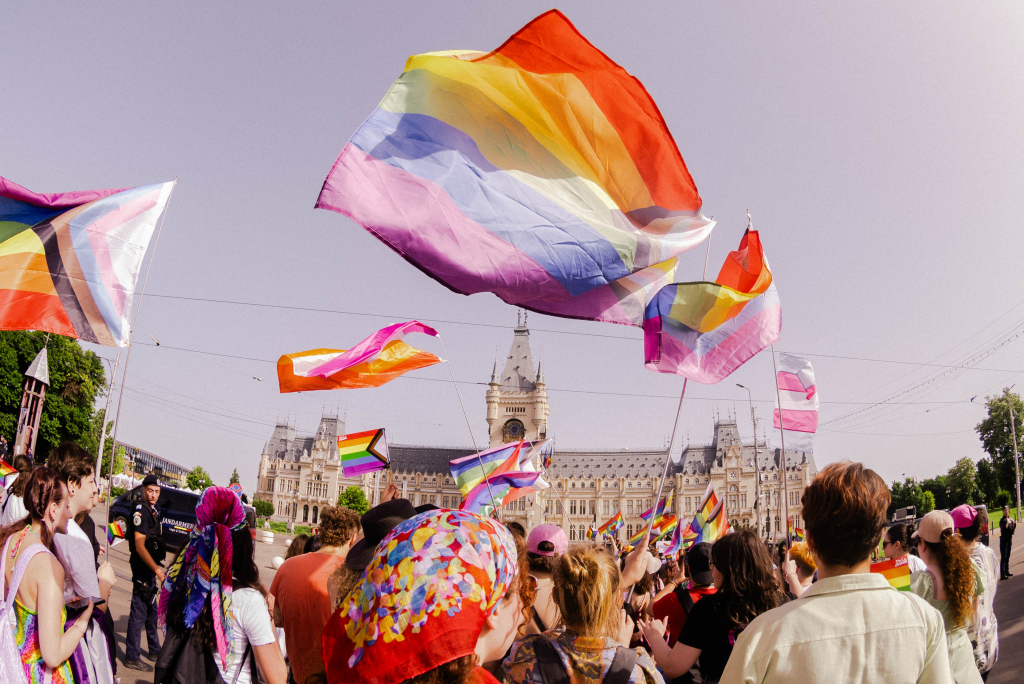 Comunitatea LGBTQ din Iași iese în stradă