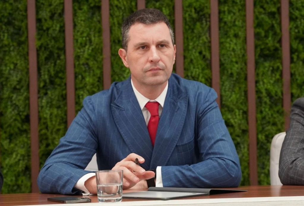 Ministrul Finanţelor: Statul român va încerca să recupereze banii de la familia Iohannis