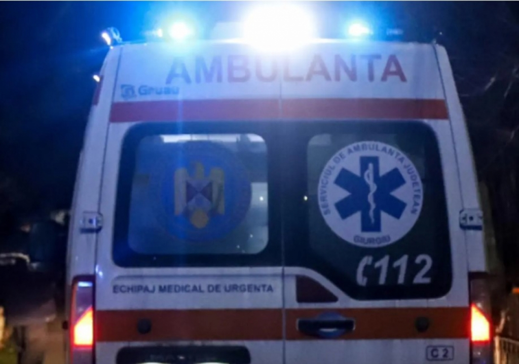 O autospecială a Serviciului Județean de Ambulanță Neamț a luat foc