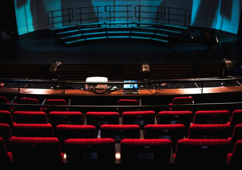 Teatrul Mihai Eminescu din Botoșani își primește din nou spectatorii