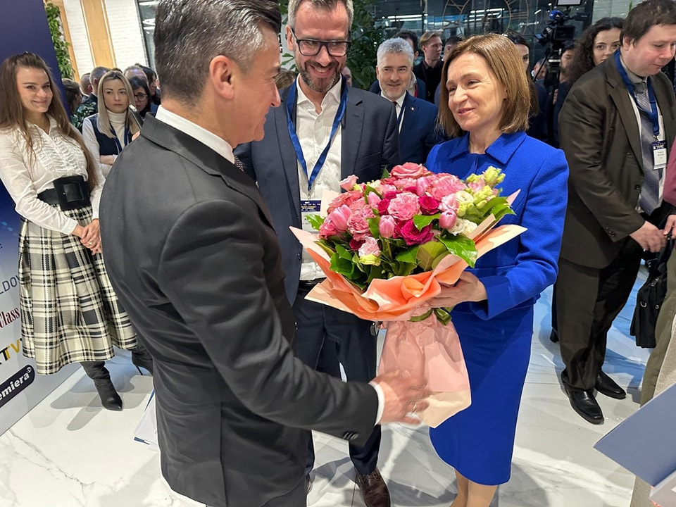 Primarul Mihai Chirica a participat la Forumul Economic de la Chișinău