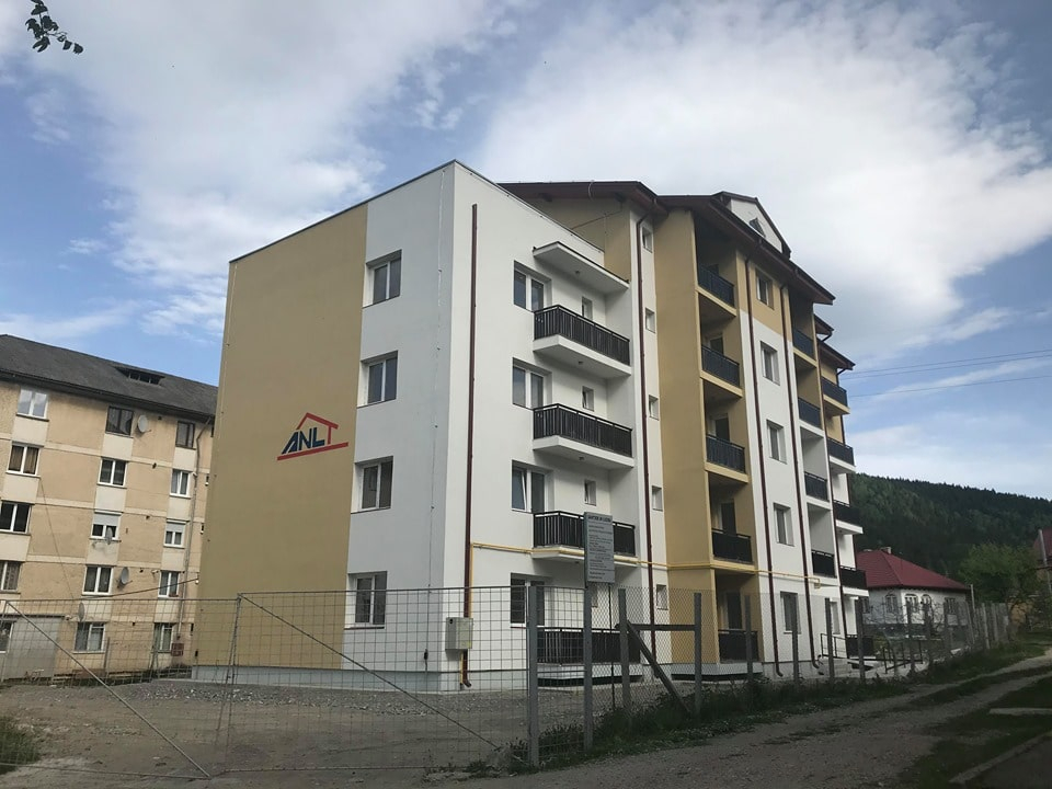 ANL a recepţionat 24 de locuinţe pentru tinerii din comuna Taşca