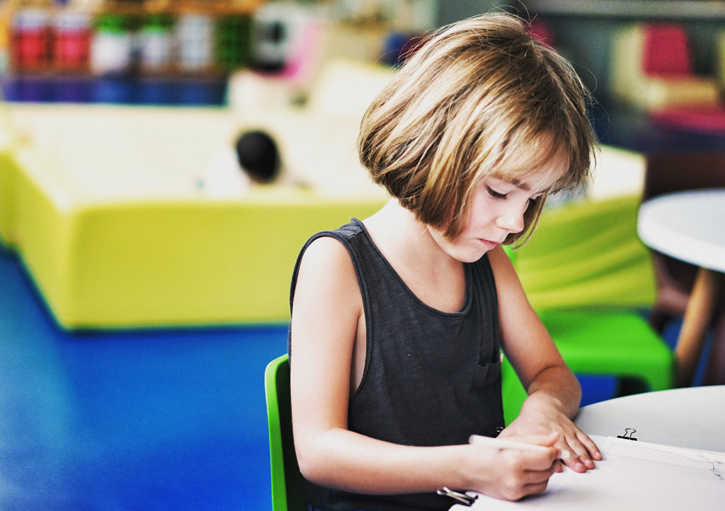 100.000 de elevi de şcoală primară, gimnazială şi liceu vor intra în programul-pilot în cadrul căruia va fi aplicată testarea standardizată