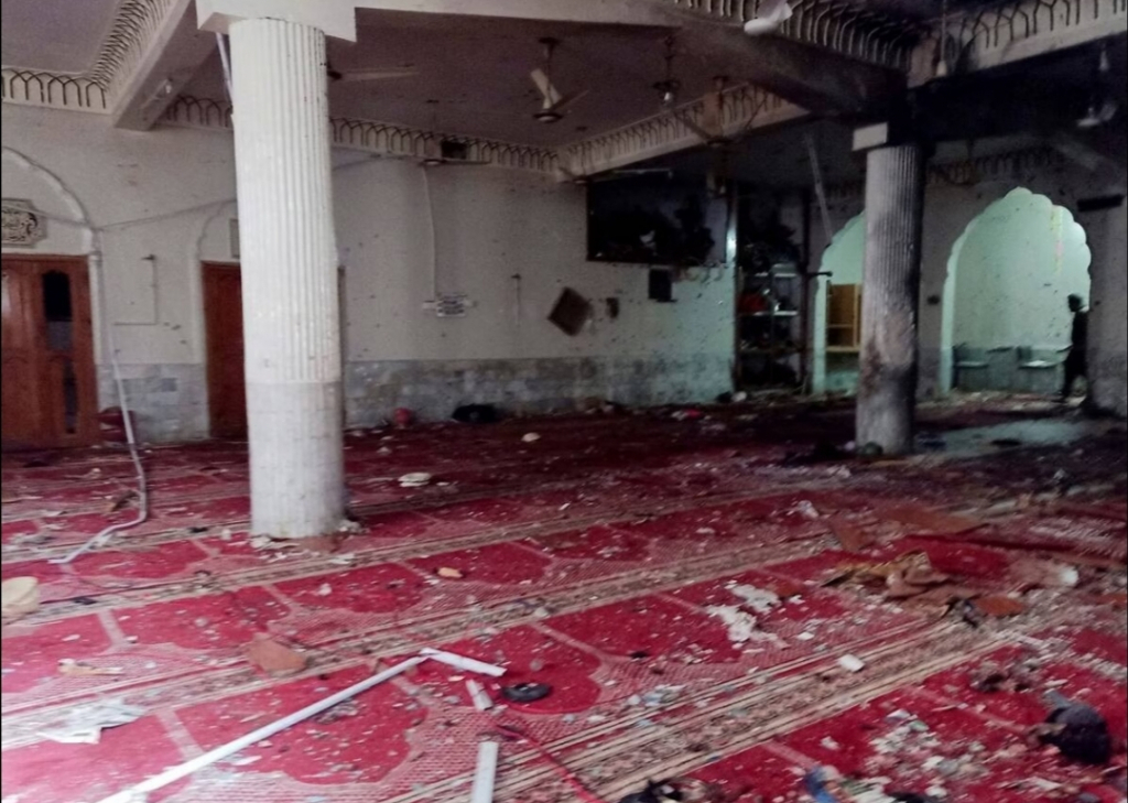 Explozie la o moschee din orașul Peshawar. Cel puţin 17 persoane au fost ucise şi mai mult de 19 au fost rănite
