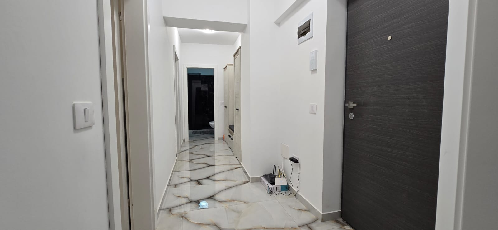  apartament 2 camere decomandate, 66 mp, parter, (balcon 12 m inclus), bloc nou, Cartier Dealul Zorilor 