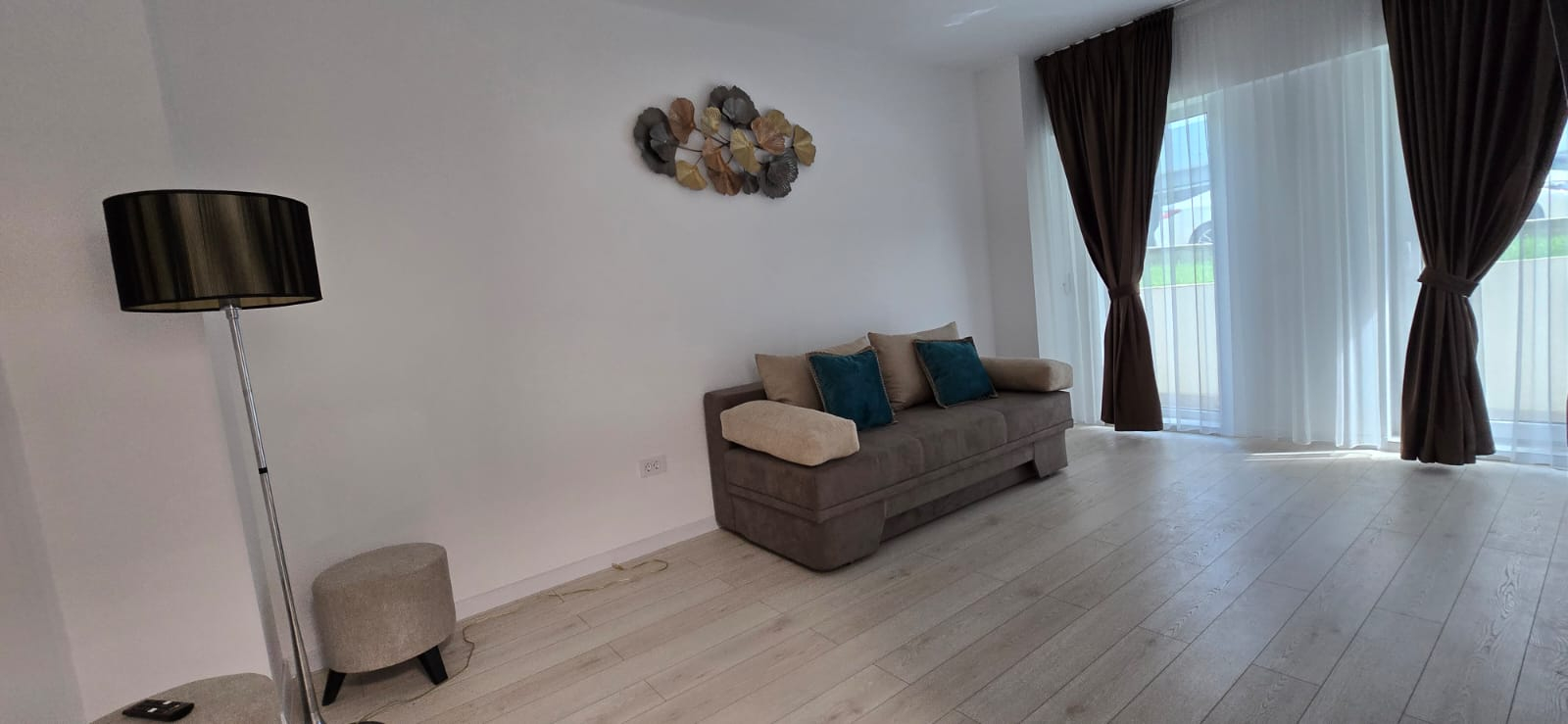  apartament 2 camere decomandate, 66 mp, parter, (balcon 12 m inclus), bloc nou, Cartier Dealul Zorilor 