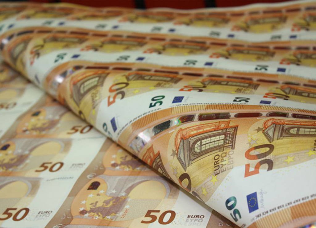 Semne proaste pentru economie și leu