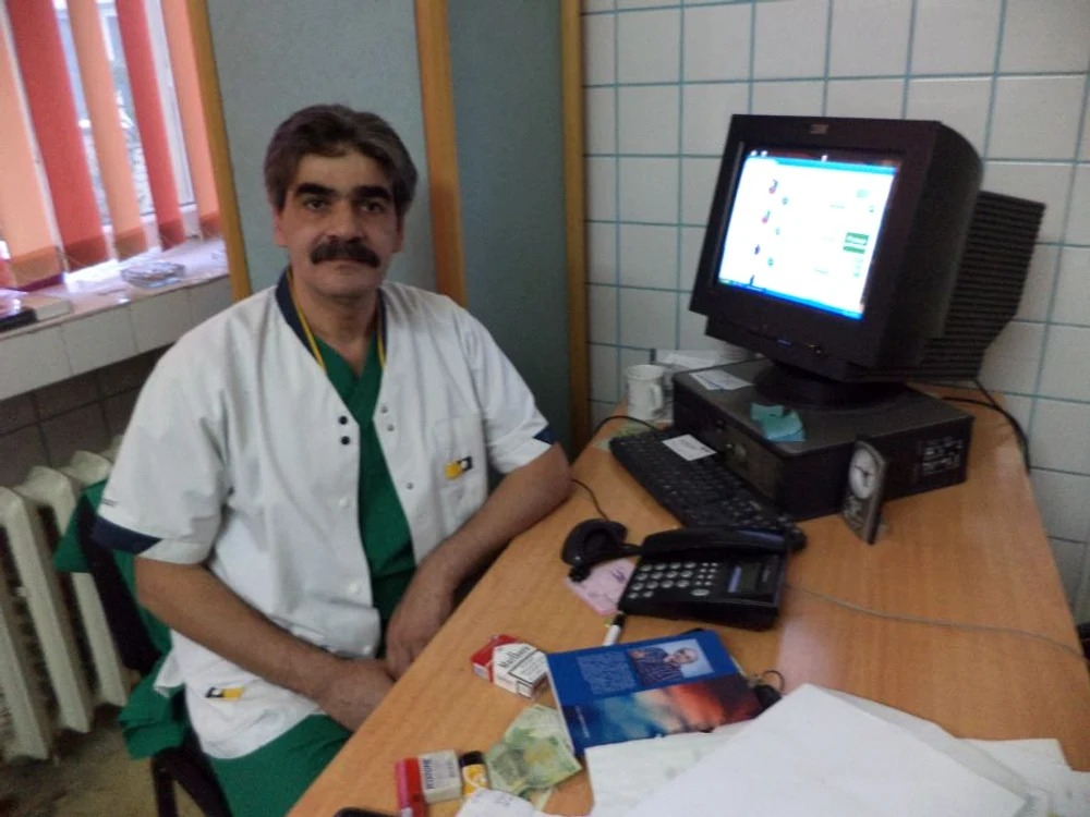 Chirurg român renumit, acuzat că lua mită de la săraci. A condus Spitalul din Buhuși