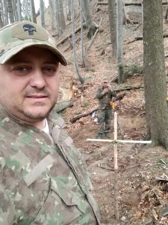 Osemintele unor soldați din Primul Război Mondial, găsite într-o pădure din Bacău. Au fost descoperite de un detectorist