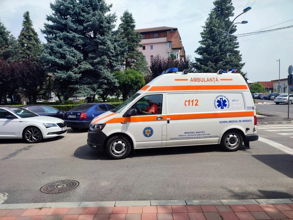Fetiță din Suceava, în comă la spital după ce a fost spălată cu o soluție de deparazitare