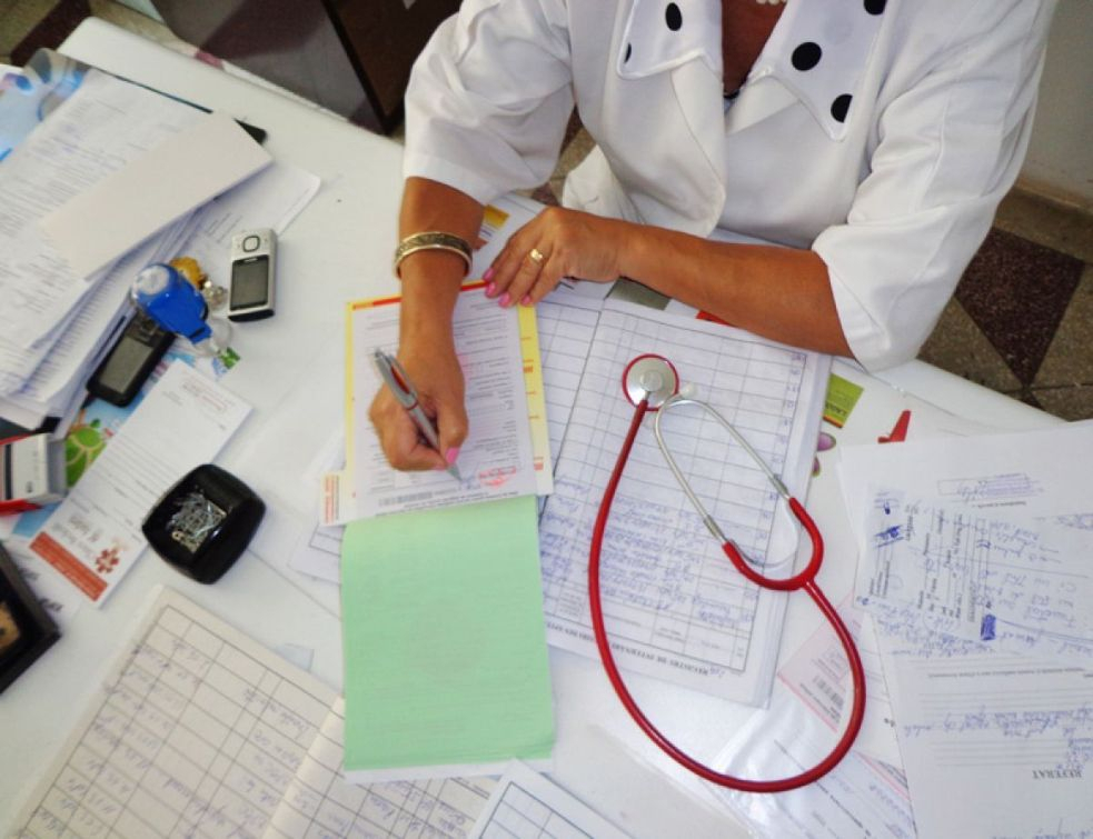 Ieșenii au avut, în ultimul an, aproape un milion de zile de concediu medical!