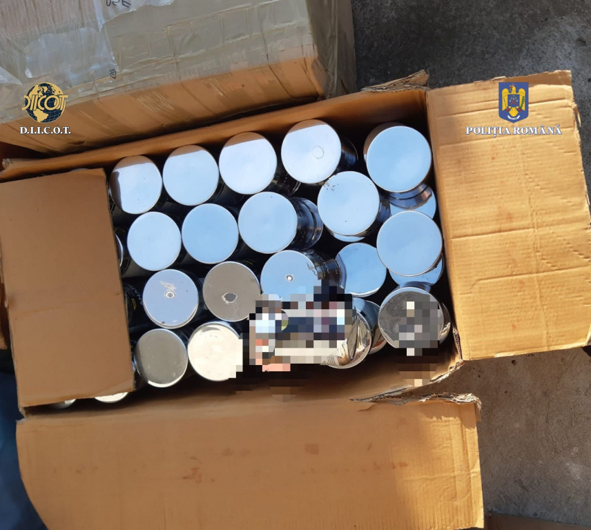 Veritabilă industrie clandestină de anabolizante, îngenunchiată de către procurorii DIICOT