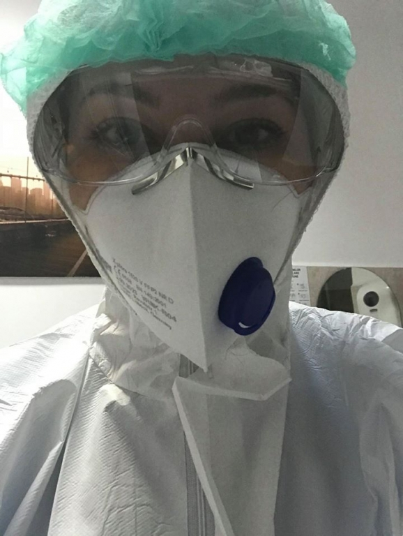 Cat de periculoasa este purtarea mastii sanitare pe timp de canicula