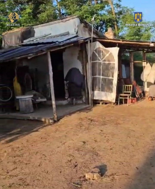 Caz de sclavie la Botoșani: Minori exploataţi prin muncă, puşi să stea ore în şir în genunchi şi bătuţi