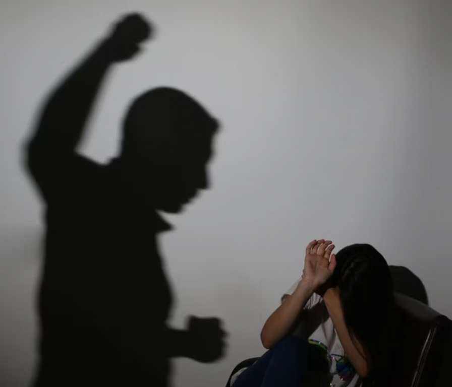 Ordinele de protecţie îi sufocă pe judecători