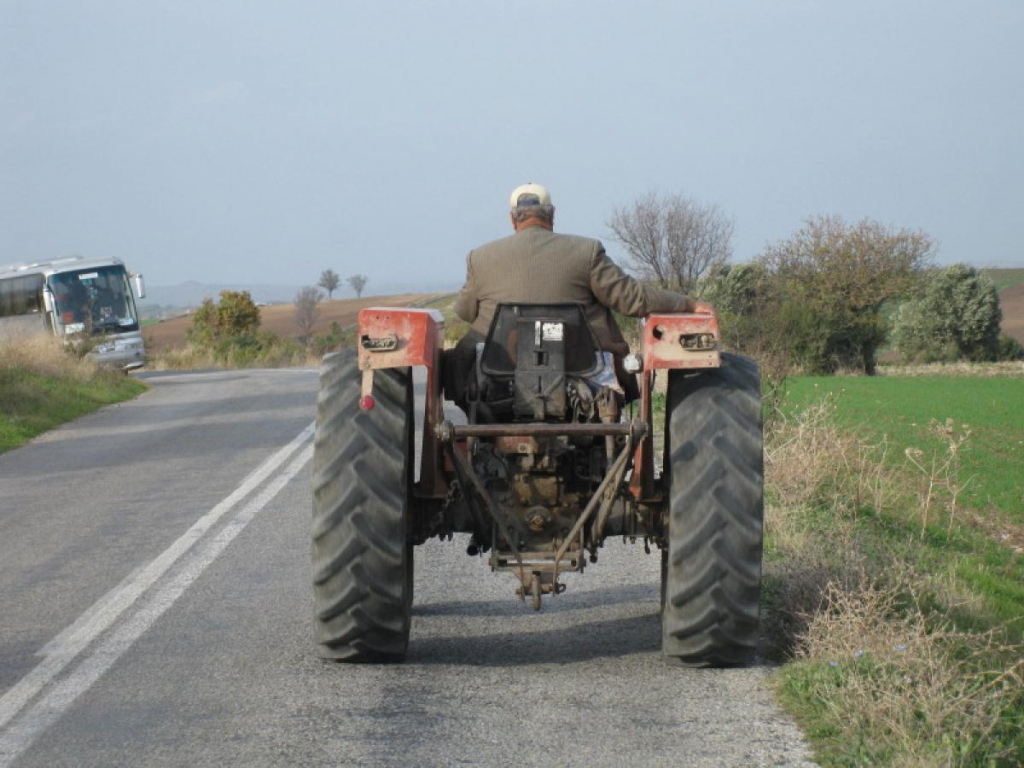 N-a ştiut că o uliţă din satul cumătrului e drum public și a condus băut