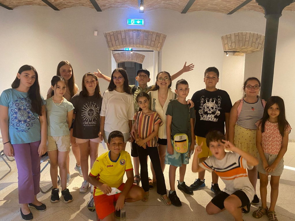 Peste 350 de copii au beneficiat de programul de vară Vacanța (re)Creativă