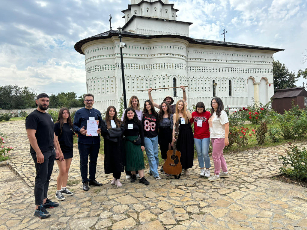 Judecătorul Costică Ciocan,  la Tabăra de Vară din Comuna Aroneanu