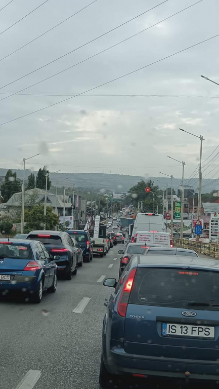 Traficul în zona Bucium-Poitiers, o problemă fără rezolvare pentru autorități  