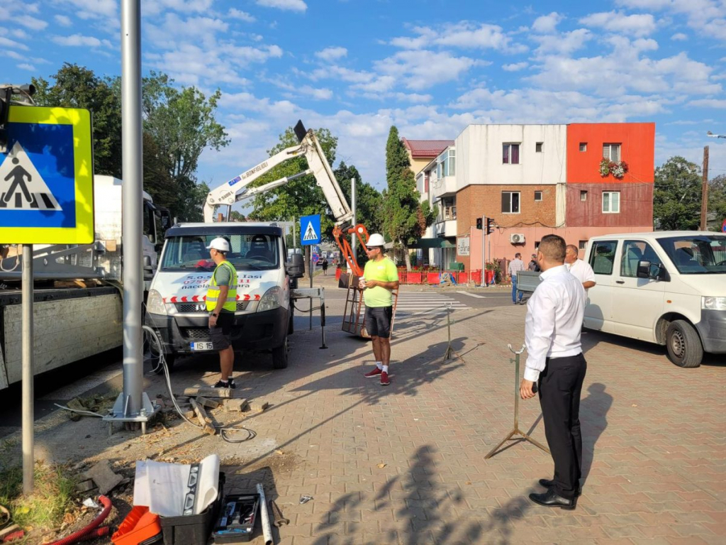 Semafoarele de la Podu Iloaiei vor deveni funcționale de săptămâna viitoare