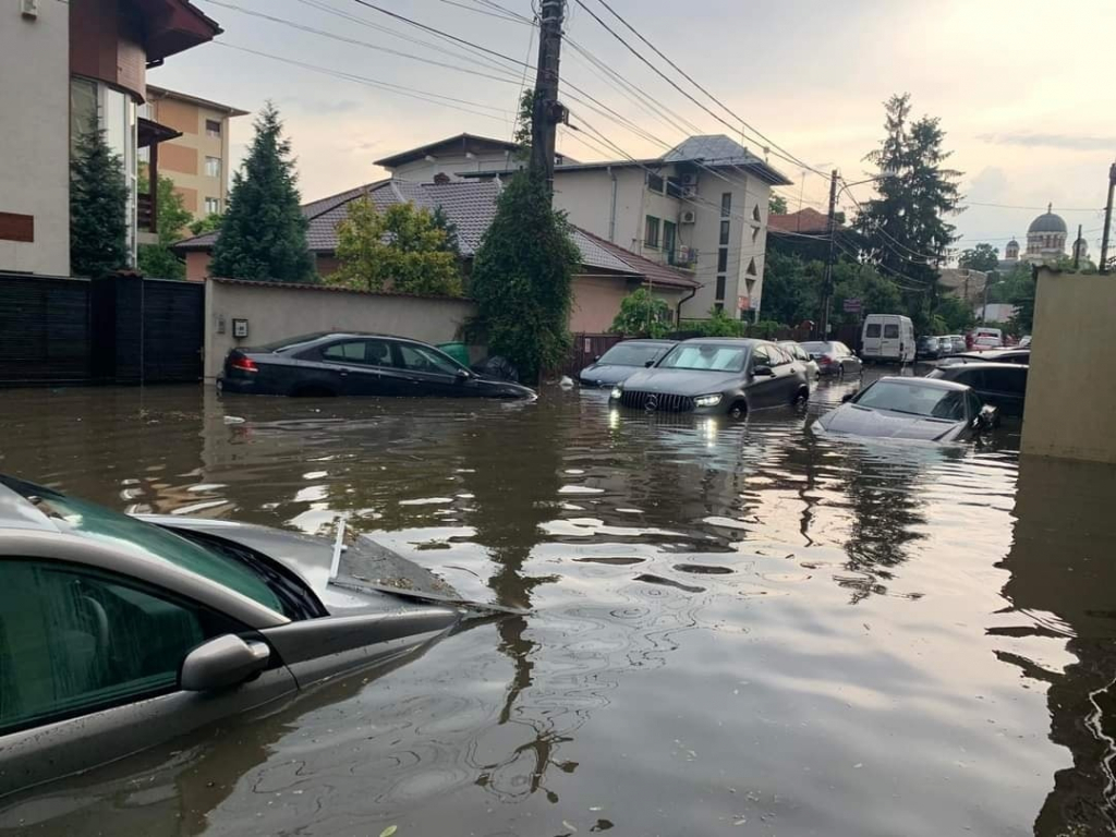 Ploile din weekend au răvășit orașul