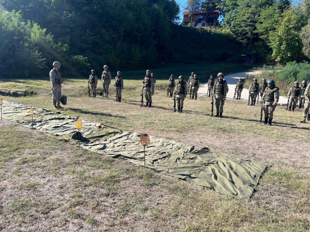 EXPLOZIE la un poligon al Armatei: Un ofițer și patru elevi militari, răniți