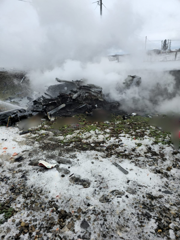 GALERIE FOTO -- Accident grav la Suceava. Un BMW a luat foc. Au murit trei oameni