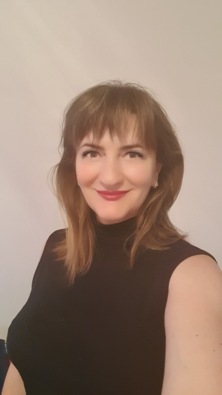 „Eu urmăresc viața liniștită, armonia și iubirea. Firescul. Bucuria de a fi ÎNTREG. Din acest spațiu, viața însăși este un vis împlinit”