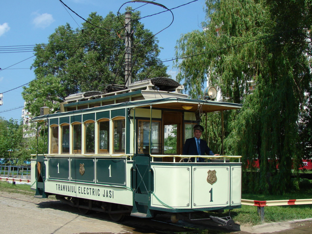 Iașul, trăit cu ochii închiși