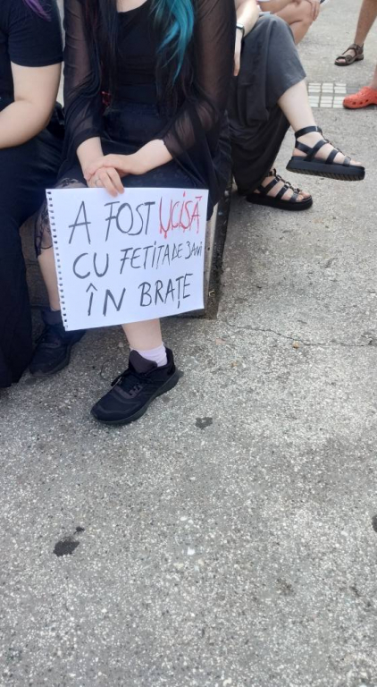 Protest pentru siguranța femeilor, la Iași. În doar cinci luni, 25 de femei din România au fost ucise cu sânge rece!