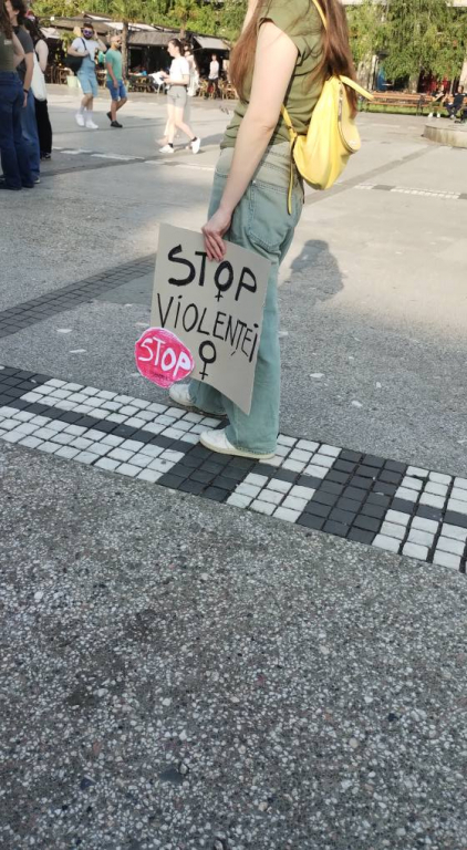 Protest pentru siguranța femeilor, la Iași. În doar cinci luni, 25 de femei din România au fost ucise cu sânge rece!
