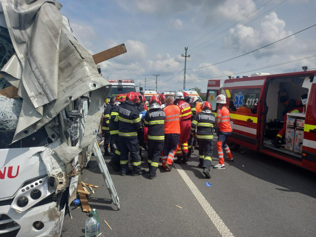 Femeia cu brațul amputat în urma accidentului de la Lețcani a murit la spital