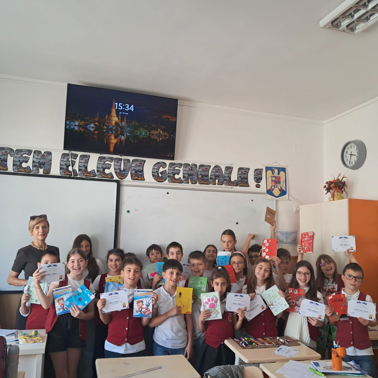 FOTO -- Jurnale cu aripi