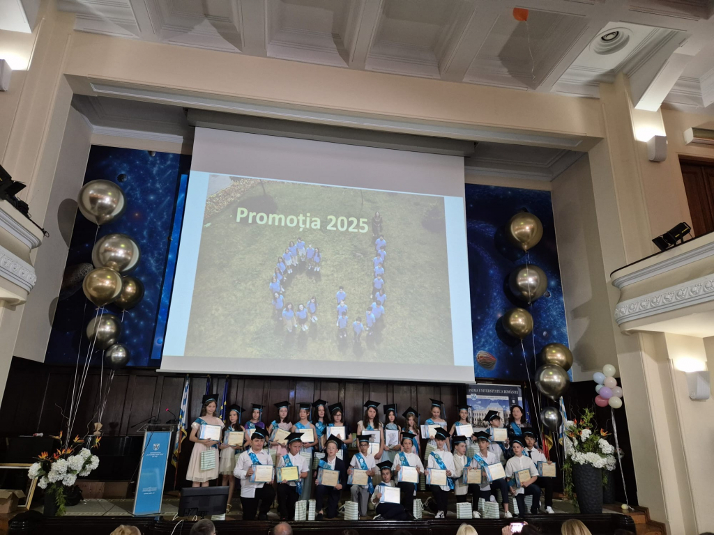 FOTO -- Primul final important pentru cei 24 de cercetași ai Liceului Universității „Alexandru Ioan Cuza”-- Cine sunt eu și ce voi deveni? 