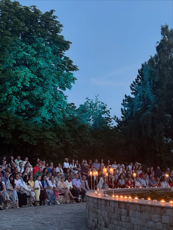 FOTO -- Sânzienele. Noaptea în care muzica a deschis cerul