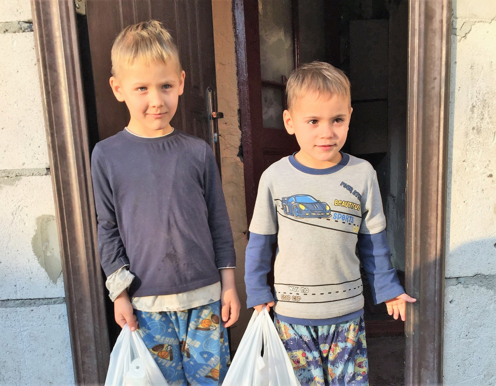 Aproape jumătate din familiile de la sate trăiesc din împrumuturi pentru mâncare