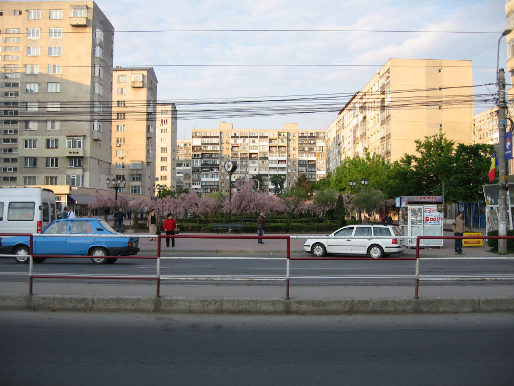 Blocurile gri ale Iașului. Istoriile comuniste zidite în BCA au cote ridicate pe piața imobiliară