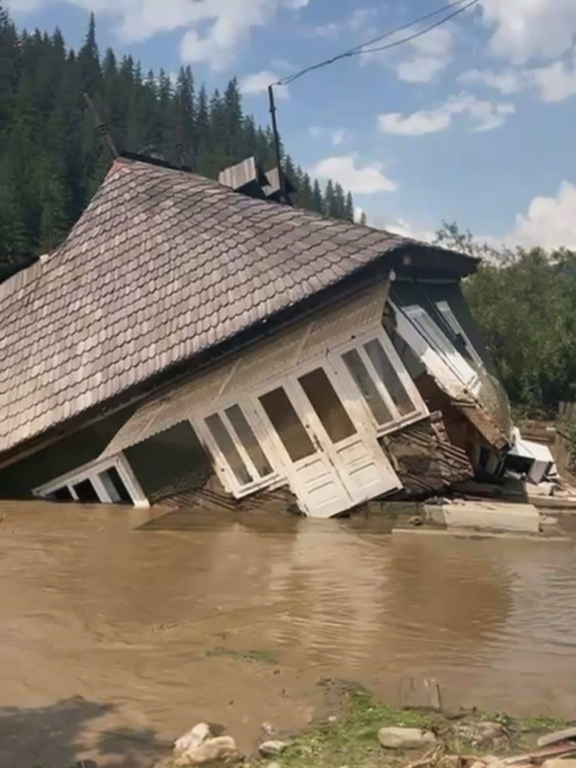 FOTO -- Apel umanitar -- Ajutor pentru Broșteni