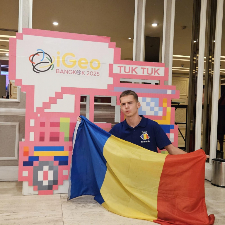 Iustin s-a întors cu o medalie de la Olimpiada Internaţională de Geografie