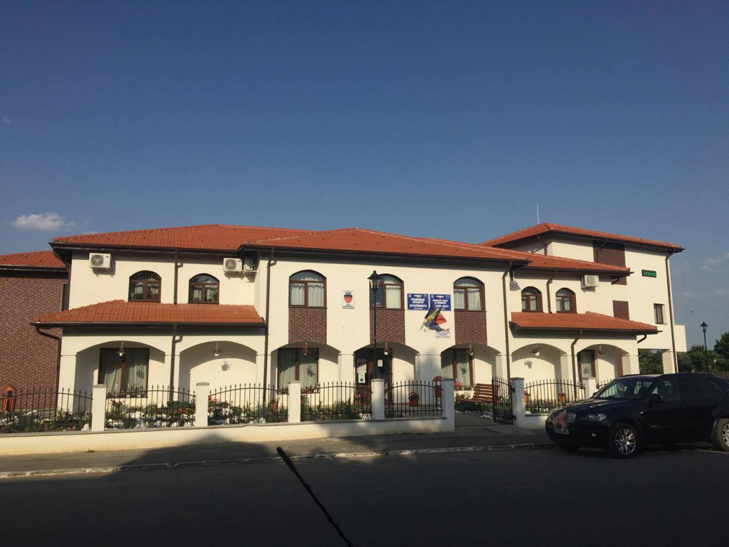 Percheziţii la Primăria oraşului Ştefăneşti