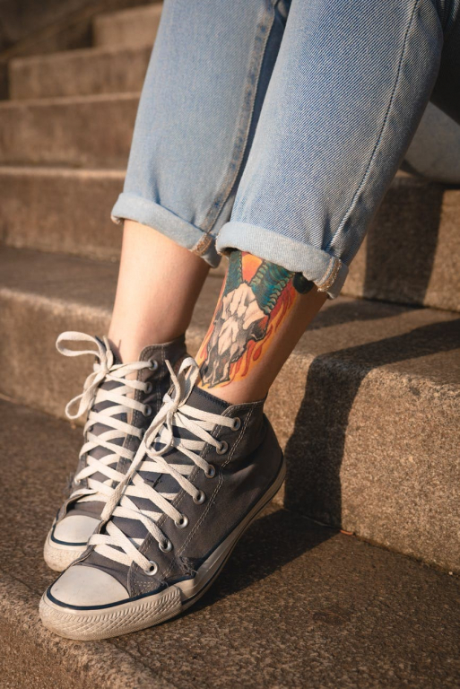 Alege o crema de tatuaj din gama de cosmetice CBD! Iata de ce!
