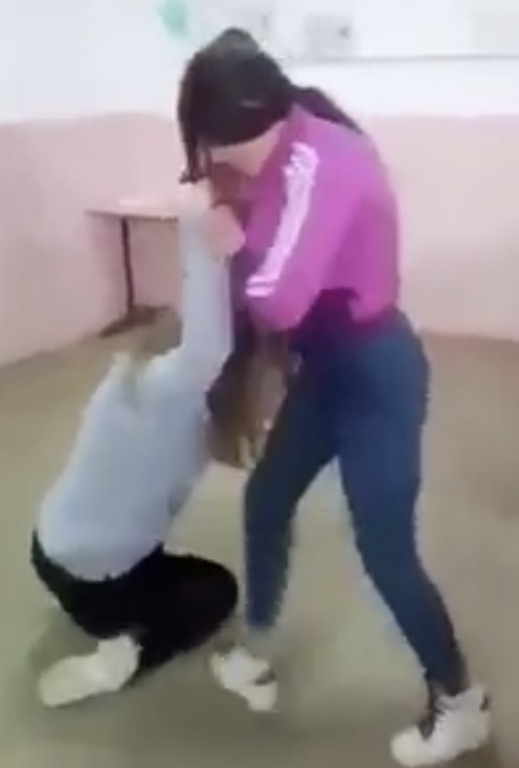 Bătaie la liceul din Şendriceni