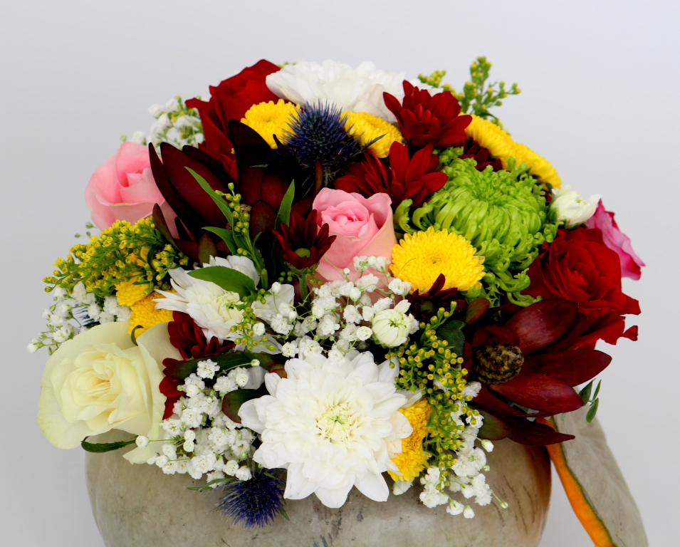 Farmecul florilor de toamna e acum disponibil intr-o florarie online!