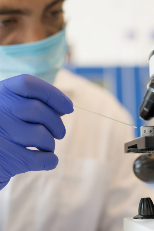 Familiile unor tineri cu coronavirus refuză transferul în Germania pentru că „s-ar face experimente pe ei”
