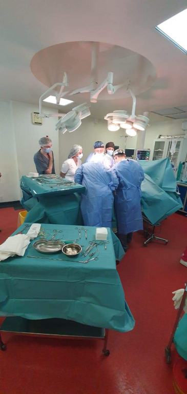 Medicii din Iaşi şi Bacău, luptă contracronometru pentru salvarea a cinci vieţi