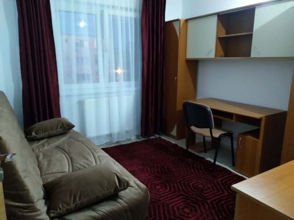 Proprietar PF inchiriez apartament 2 camere 