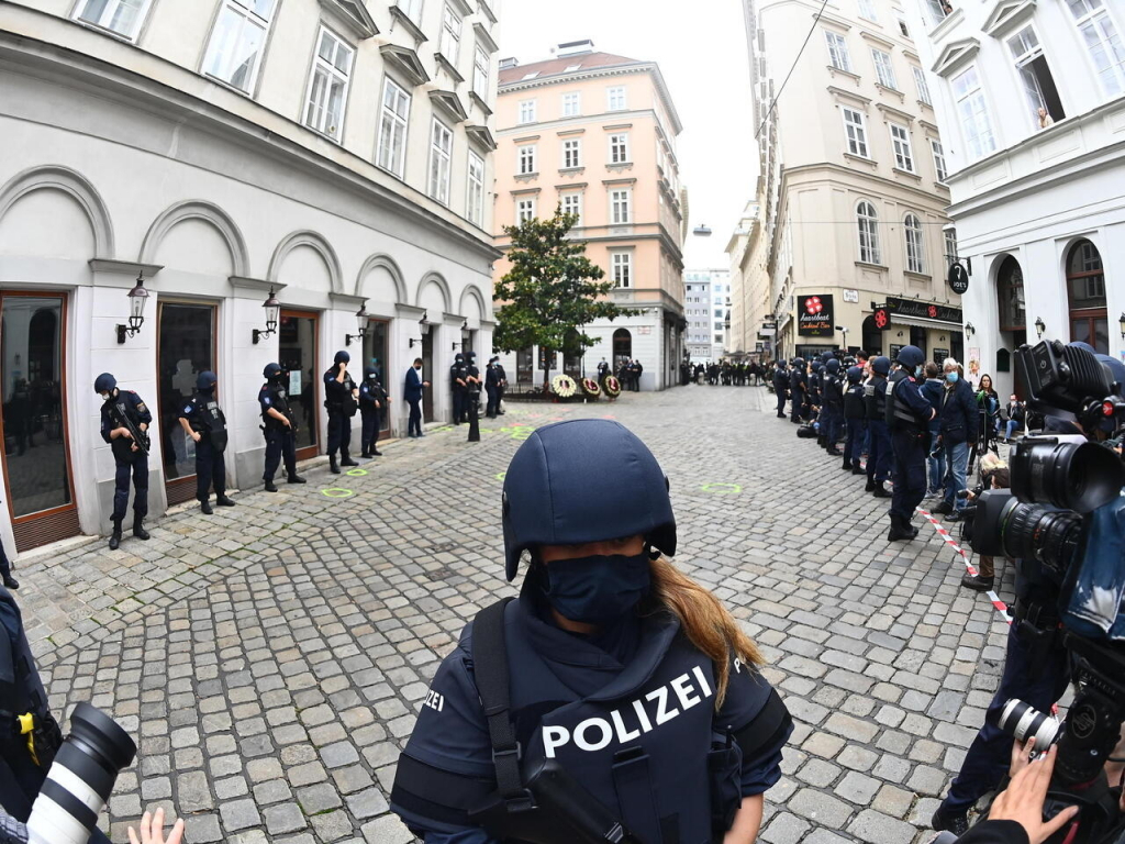 Furtuni puternice din Italia, Franța și Austria. Au ucis 13 oameni!