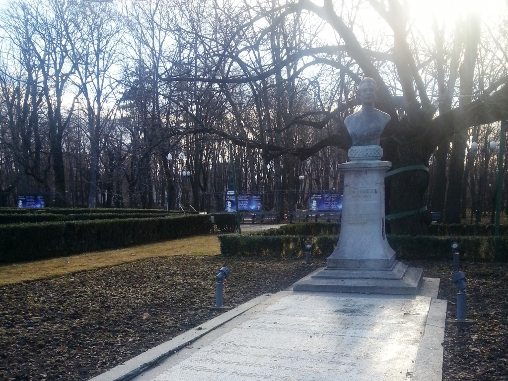  Ziua Culturii Naţionale  - Se împlinesc 170 de ani de la naşterea poetului naţional Mihai Eminescu
