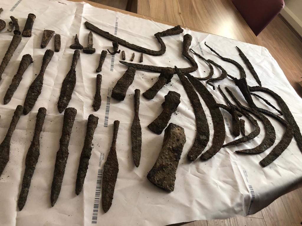Tezaur descoperit în codrii Runcului-Buhuși